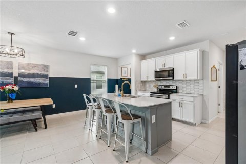 House in Parrish, Florida 4 bedrooms, 146.79 sq.m. № 2196027 - photo 9