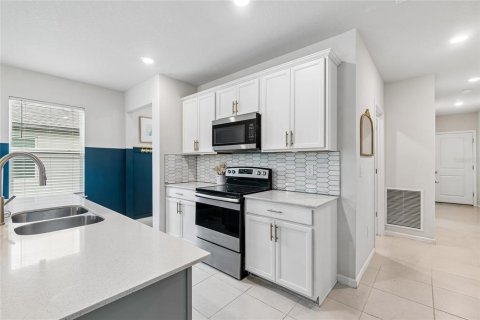 House in Parrish, Florida 4 bedrooms, 146.79 sq.m. № 2196027 - photo 13