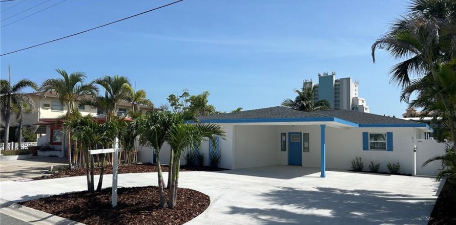 Villa ou maison à Treasure Island, Floride 2 chambres, 129.88 m2 № 1778959