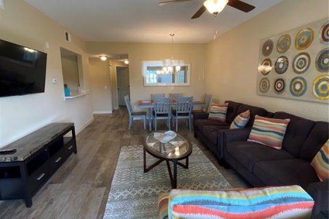 Condo in Wesley Chapel, Florida, 3 bedrooms  № 1411190 - photo 7