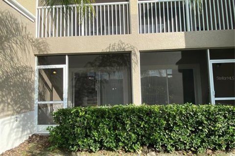 Condo in Wesley Chapel, Florida, 3 bedrooms  № 1411190 - photo 12