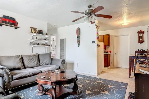 Casa en venta en Deltona, Florida, 2 dormitorios, 68.84 m2 № 1843894 - foto 6