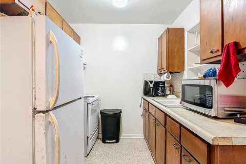 Casa en venta en Deltona, Florida, 2 dormitorios, 68.84 m2 № 1843894 - foto 14