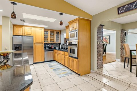 House in Altamonte Springs, Florida 5 bedrooms, 531.68 sq.m. № 1300973 - photo 24