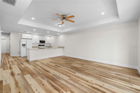 Propiedad comercial en venta en Punta Gorda, Florida, 6 dormitorios, 232.26 m2 № 2118706 - foto 13