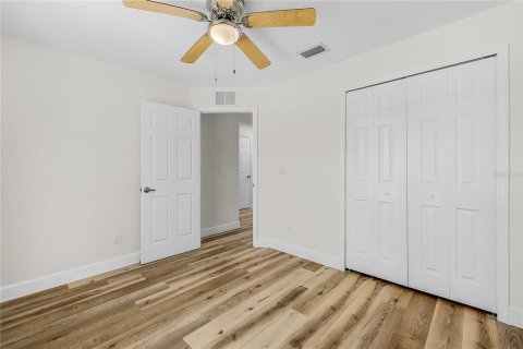 Propiedad comercial en venta en Punta Gorda, Florida, 6 dormitorios, 232.26 m2 № 2118706 - foto 8