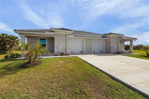Propiedad comercial en venta en Punta Gorda, Florida, 6 dormitorios, 232.26 m2 № 2118706 - foto 24