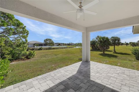 Propiedad comercial en venta en Punta Gorda, Florida, 6 dormitorios, 232.26 m2 № 2118706 - foto 19