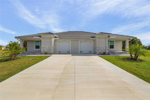 Propiedad comercial en venta en Punta Gorda, Florida, 6 dormitorios, 232.26 m2 № 2118706 - foto 26
