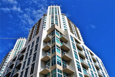 Condominio en venta en Miami, Florida, 1 dormitorio, 61.04 m2 № 1888897 - foto 19