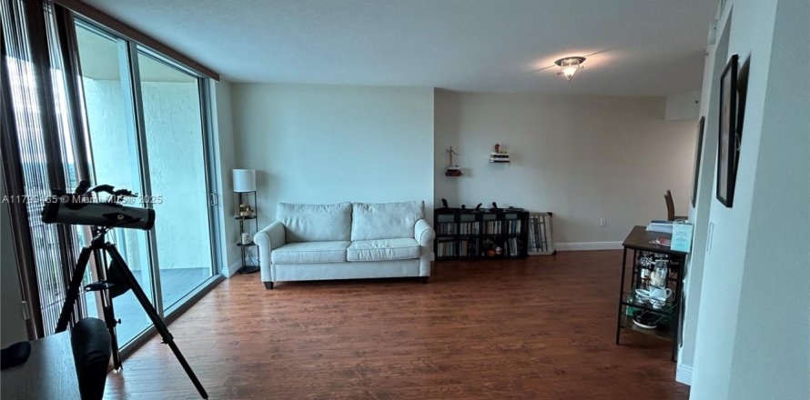Condo à Miami, Floride, 1 chambre № 1888897
