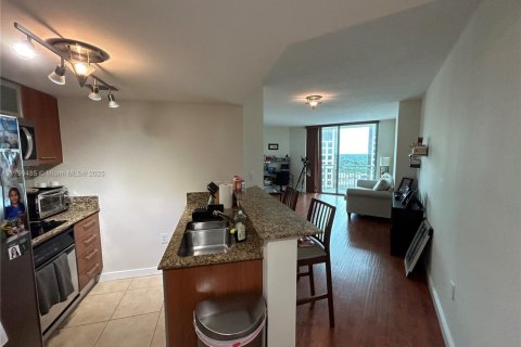 Condominio en venta en Miami, Florida, 1 dormitorio, 61.04 m2 № 1888897 - foto 4