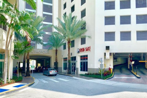 Condominio en venta en Miami, Florida, 1 dormitorio, 61.04 m2 № 1888897 - foto 17