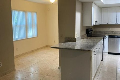Condominio en venta en Orlando, Florida, 2 dormitorios, 84.08 m2 № 2237537 - foto 4