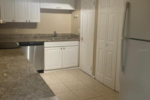 Condominio en venta en Orlando, Florida, 2 dormitorios, 84.08 m2 № 2237537 - foto 3