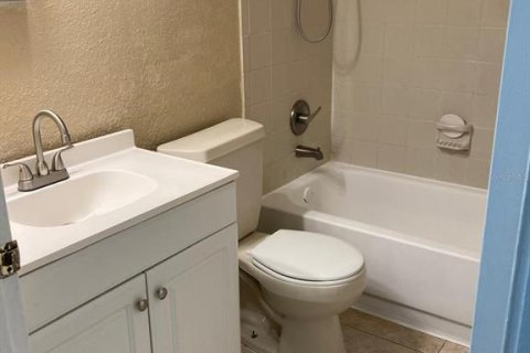 Condominio en venta en Orlando, Florida, 2 dormitorios, 84.08 m2 № 2237537 - foto 8