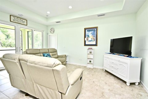 Casa en venta en Daytona Beach, Florida, 2 dormitorios, 156.17 m2 № 1649104 - foto 3