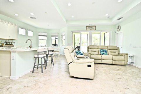 Casa en venta en Daytona Beach, Florida, 2 dormitorios, 156.17 m2 № 1649104 - foto 4