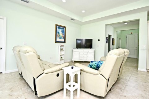 Casa en venta en Daytona Beach, Florida, 2 dormitorios, 156.17 m2 № 1649104 - foto 2