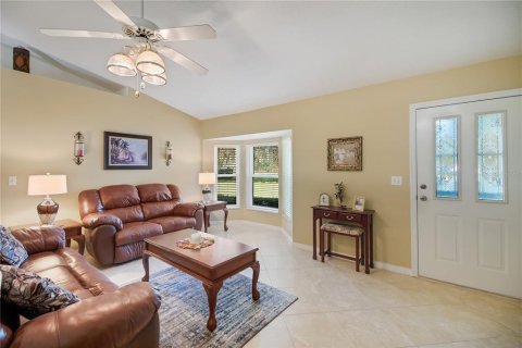 Villa ou maison à vendre à Fruitland Park, Floride: 3 chambres, 170.38 m2 № 2419566 - photo 15