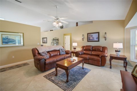 Villa ou maison à vendre à Fruitland Park, Floride: 3 chambres, 170.38 m2 № 2419566 - photo 16
