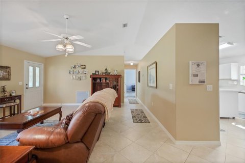 Villa ou maison à vendre à Fruitland Park, Floride: 3 chambres, 170.38 m2 № 2419566 - photo 17