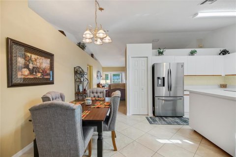 Villa ou maison à vendre à Fruitland Park, Floride: 3 chambres, 170.38 m2 № 2419566 - photo 28