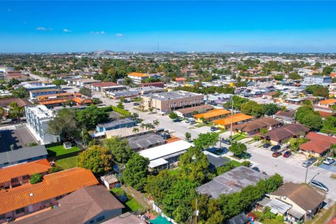 Casa en venta en Hialeah, Florida, 3 dormitorios, 75.53 m2 № 1731730 - foto 28