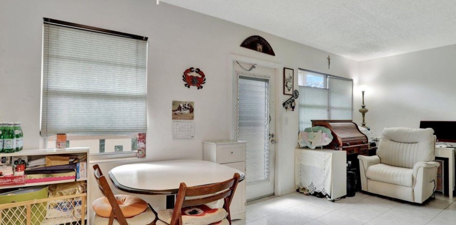 Condo in Deerfield Beach, Florida, 2 bedrooms № 2253867