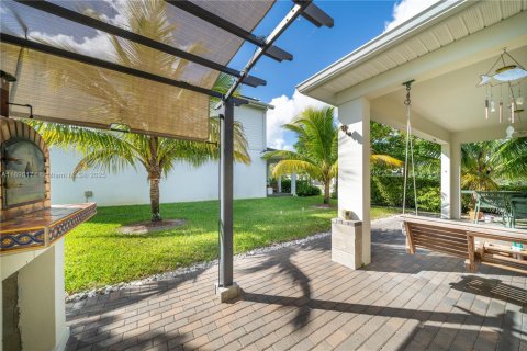 House in Loxahatchee Groves, Florida 3 bedrooms, 160.16 sq.m. № 2012119 - photo 6