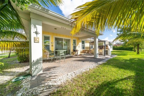 House in Loxahatchee Groves, Florida 3 bedrooms, 160.16 sq.m. № 2012119 - photo 3