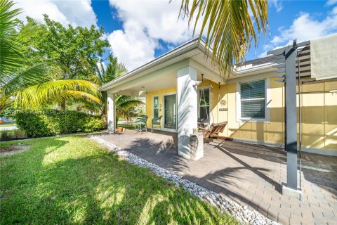 House in Loxahatchee Groves, Florida 3 bedrooms, 160.16 sq.m. № 2012119 - photo 4