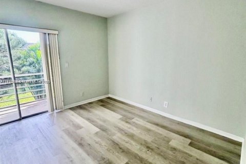 Condo in West Palm Beach, Florida, 1 bedroom № 2082516 - photo 9