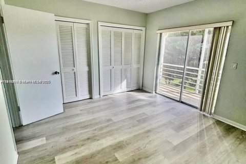 Condo in West Palm Beach, Florida, 1 bedroom № 2082516 - photo 10