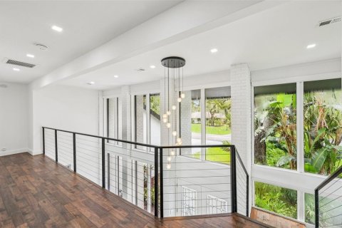 House in Sarasota, Florida 4 bedrooms, 288.37 sq.m. № 1905739 - photo 15