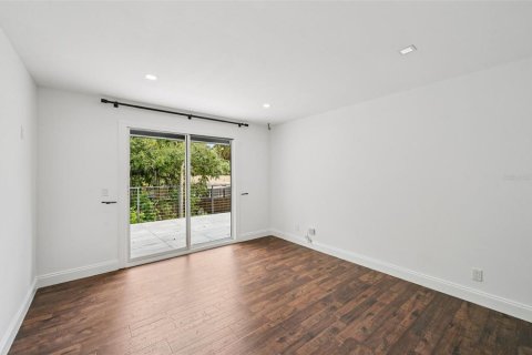 House in Sarasota, Florida 4 bedrooms, 288.37 sq.m. № 1905739 - photo 28