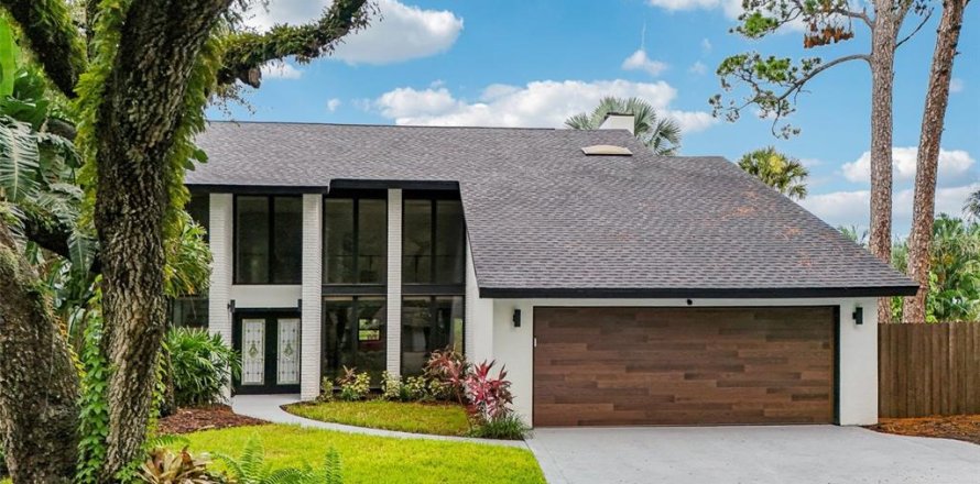 House in Sarasota, Florida 4 bedrooms, 288.37 sq.m. № 1905739