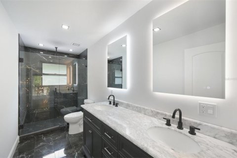 House in Sarasota, Florida 4 bedrooms, 288.37 sq.m. № 1905739 - photo 27