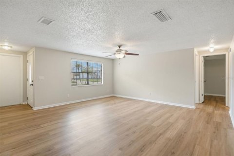 Casa en venta en Lutz, Florida, 3 dormitorios, 120.4 m2 № 2385840 - foto 8
