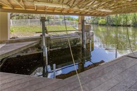 House in Yankeetown, Florida 3 bedrooms, 323.95 sq.m. № 2151341 - photo 15
