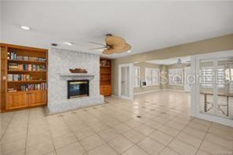 House in Yankeetown, Florida 3 bedrooms, 323.95 sq.m. № 2151341 - photo 27