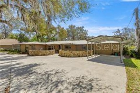 House in Yankeetown, Florida 3 bedrooms, 323.95 sq.m. № 2151341 - photo 3