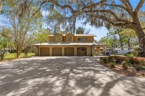 House in Yankeetown, Florida 3 bedrooms, 323.95 sq.m. № 2151341 - photo 2