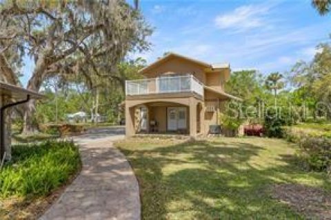 House in Yankeetown, Florida 3 bedrooms, 323.95 sq.m. № 2151341 - photo 10