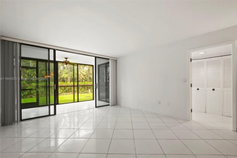 Купить кондоминиум в Дорал, Флорида 2 спальни, 137.03м2, № 1838677 - фото 19