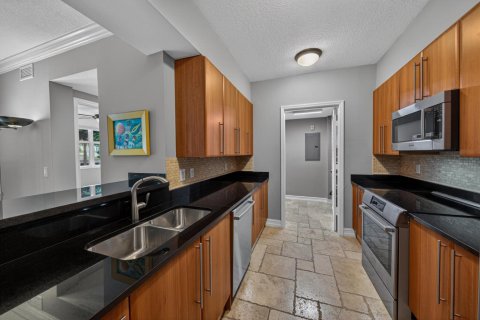 Condominio en venta en Deerfield Beach, Florida, 2 dormitorios, 144.93 m2 № 2147092 - foto 5