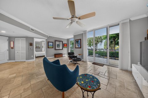 Condominio en venta en Deerfield Beach, Florida, 2 dormitorios, 144.93 m2 № 2147092 - foto 19