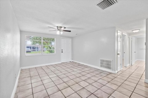 House in Holiday, Florida 4 bedrooms, 113.9 sq.m. № 1844956 - photo 19