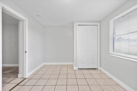 House in Holiday, Florida 4 bedrooms, 113.9 sq.m. № 1844956 - photo 14
