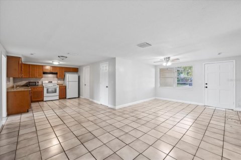 House in Holiday, Florida 4 bedrooms, 113.9 sq.m. № 1844956 - photo 3